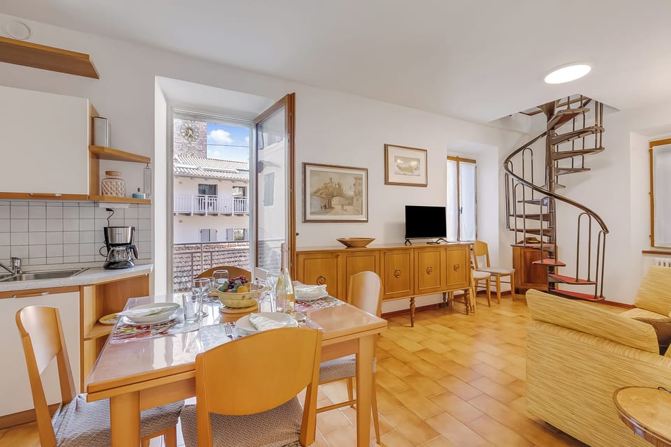 Standard Apartment, 2 Bedrooms, Balcony (Kirribilli House) | Interior