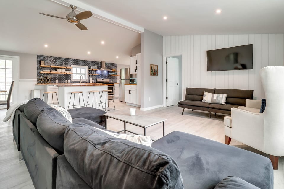 House (3 Bedrooms) | Front of property