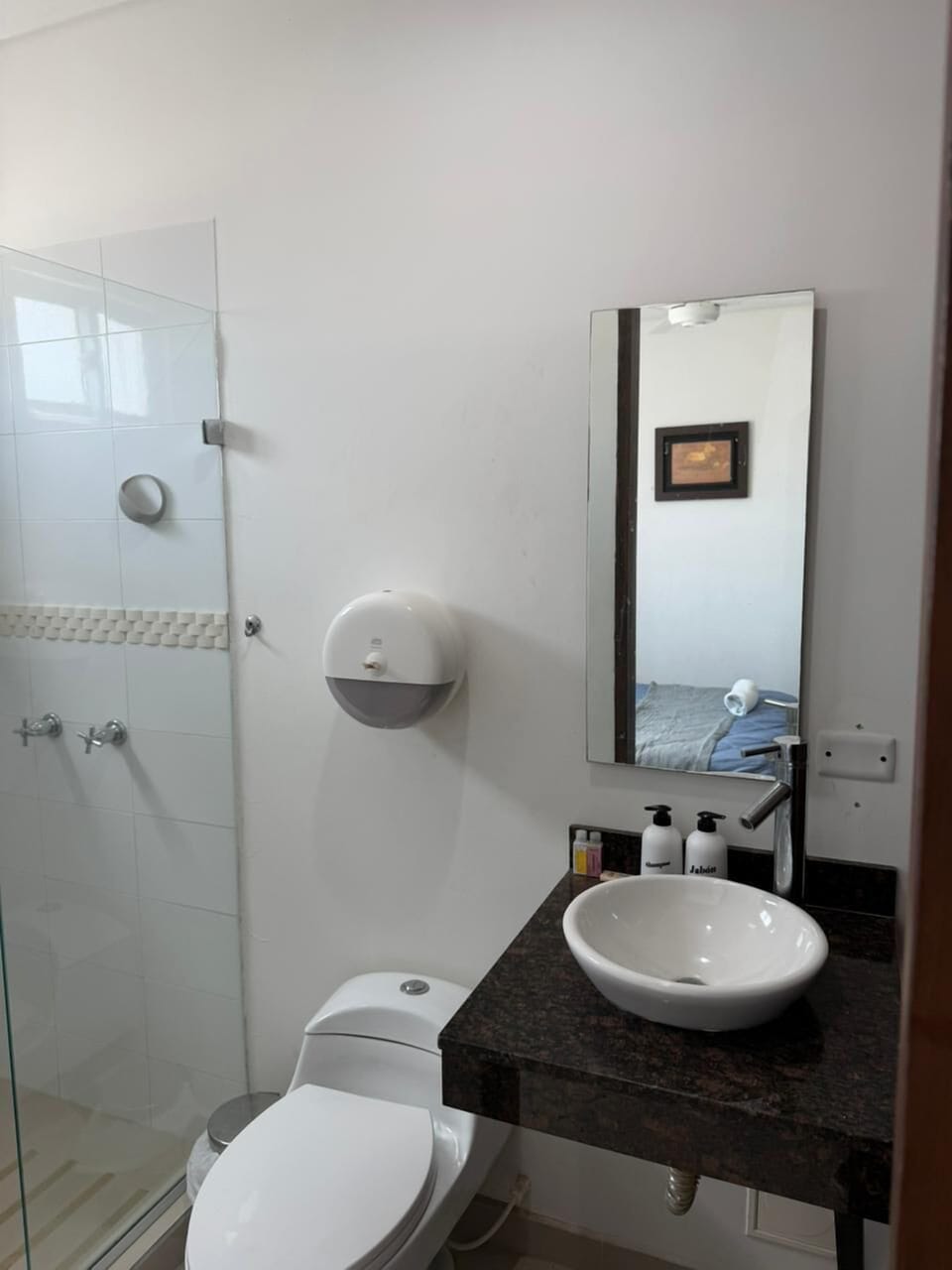 Standard Double Room | Bathroom | Free toiletries, soap, shampoo, toilet paper
