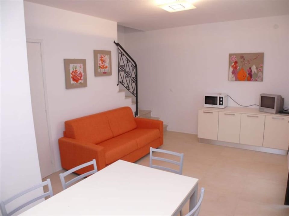 Villa, 2 Bedrooms, Patio, Garden View | Living room