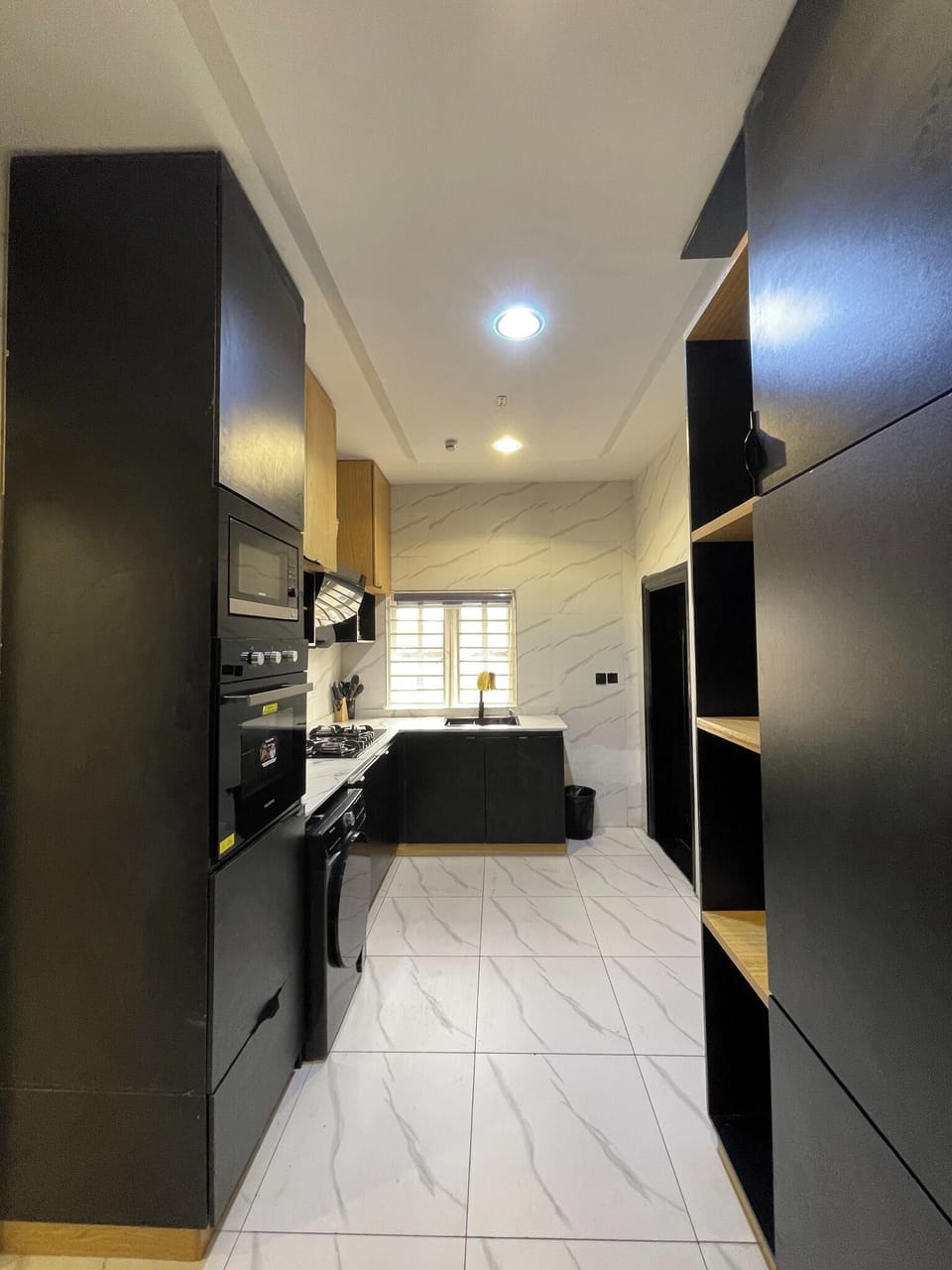 Junior Apartment, Balcony, City View | Private kitchen | Fridge, microwave, oven, stovetop