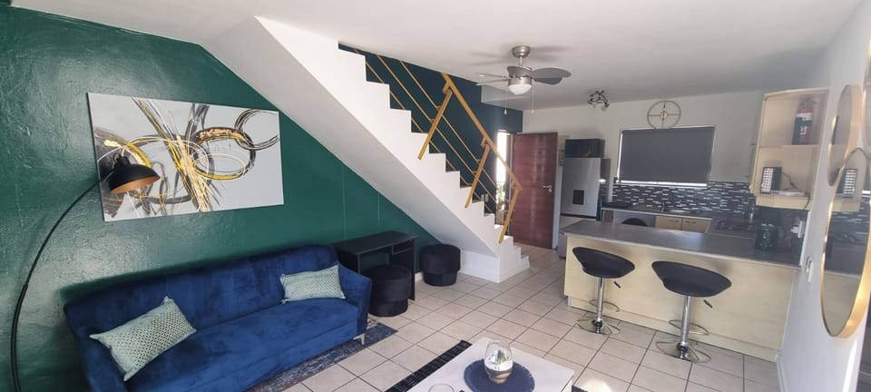 Apartment, 1 Bedroom, Accessible | Living area