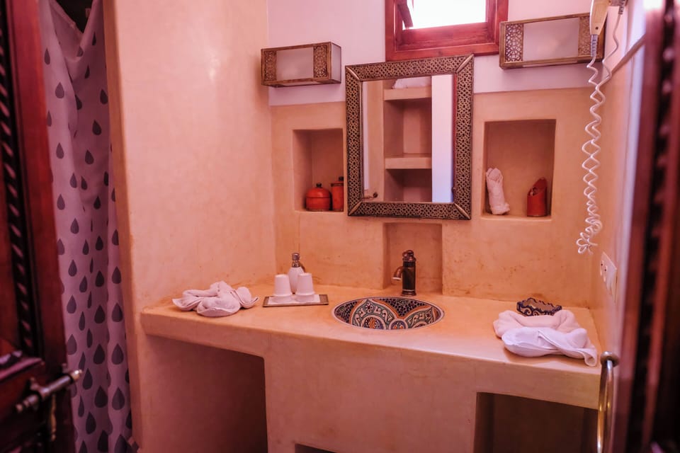 Deluxe Suite | Bathroom