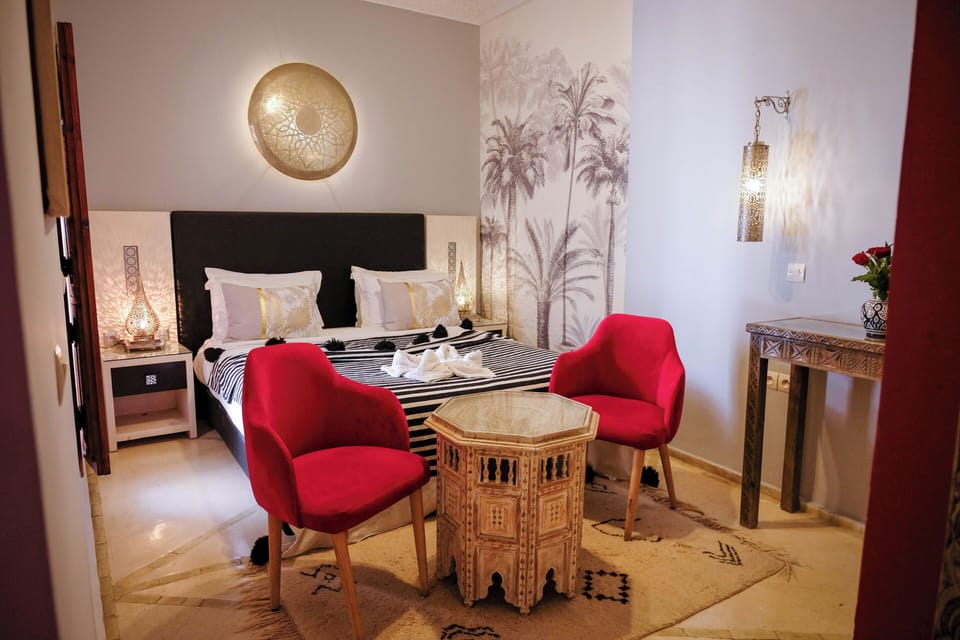 Deluxe Suite | In-room safe, free WiFi