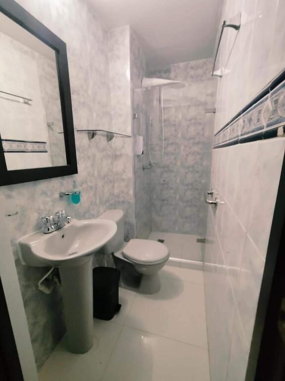 Basic Double Room | Bathroom