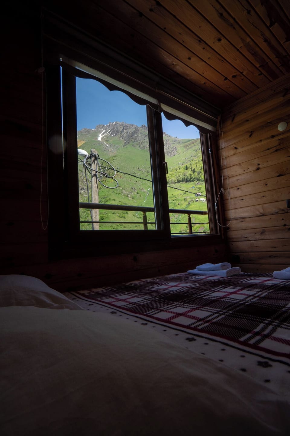 Basic Single Room, Lake View