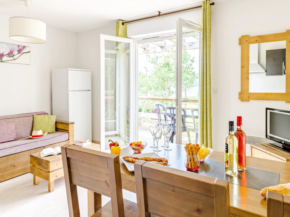 Apartment | Dining