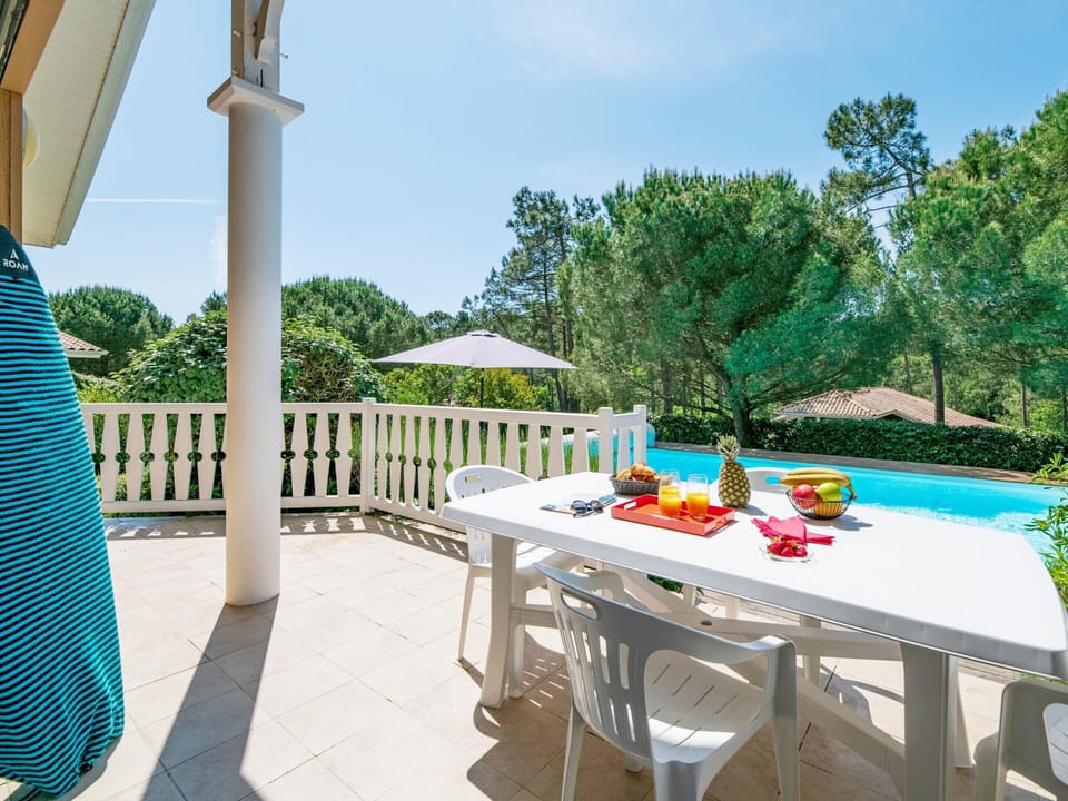 Villa | Balcony