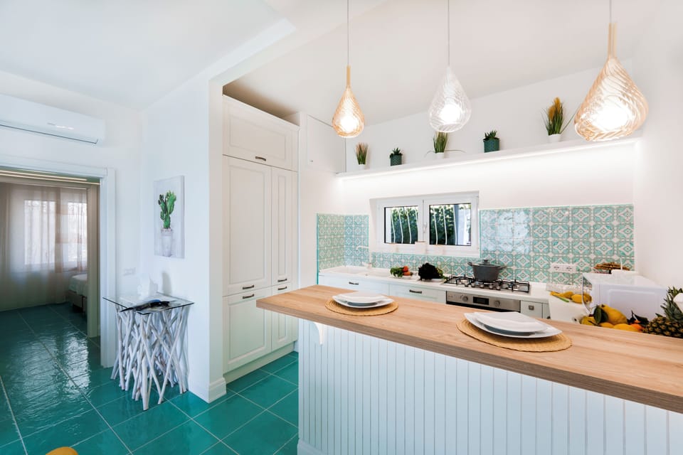 Comfort Apartment, Sea View | Private kitchen