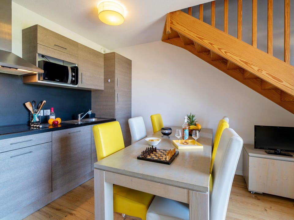 Apartment | Dining
