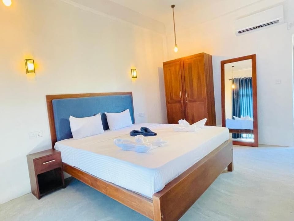 Deluxe Double Room, Balcony, Garden View | Laptop workspace, free WiFi