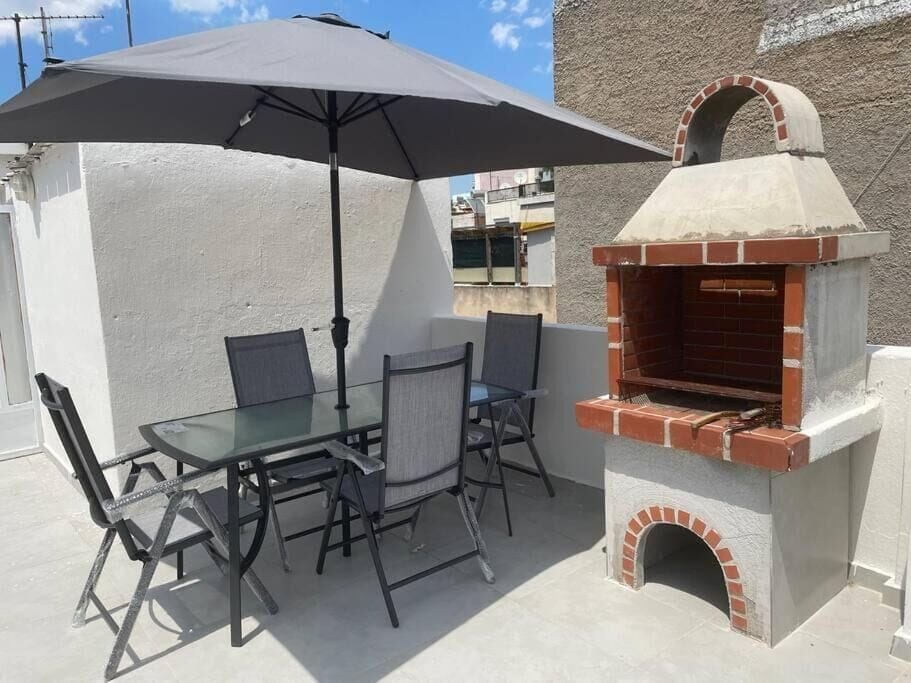 Apartment, Balcony | Outdoor dining