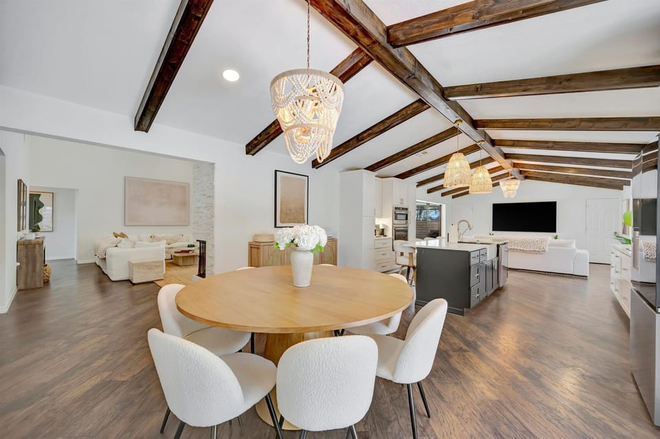 Royal Villa, 4 Bedrooms, Private Pool | Dining