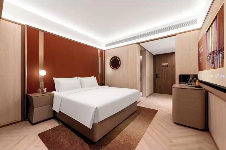 Standard Single Room, City View | Premium bedding, pillowtop beds, free minibar, desk