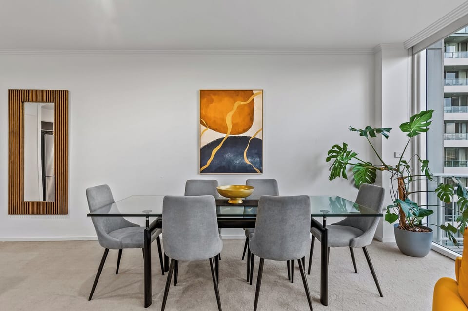 Comfort Apartment, Balcony, City View | Dining