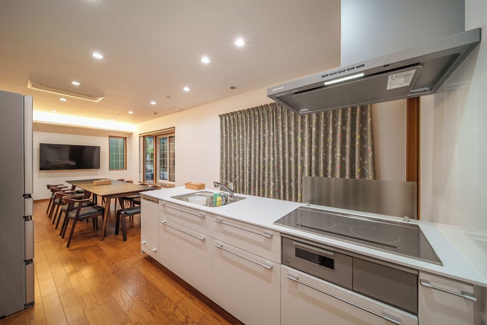 House, Mountain View | Private kitchen | Mini-fridge, microwave, rice cooker, cookware/dishes/utensils