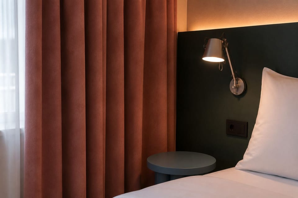 Premium bedding, in-room safe, desk, laptop workspace