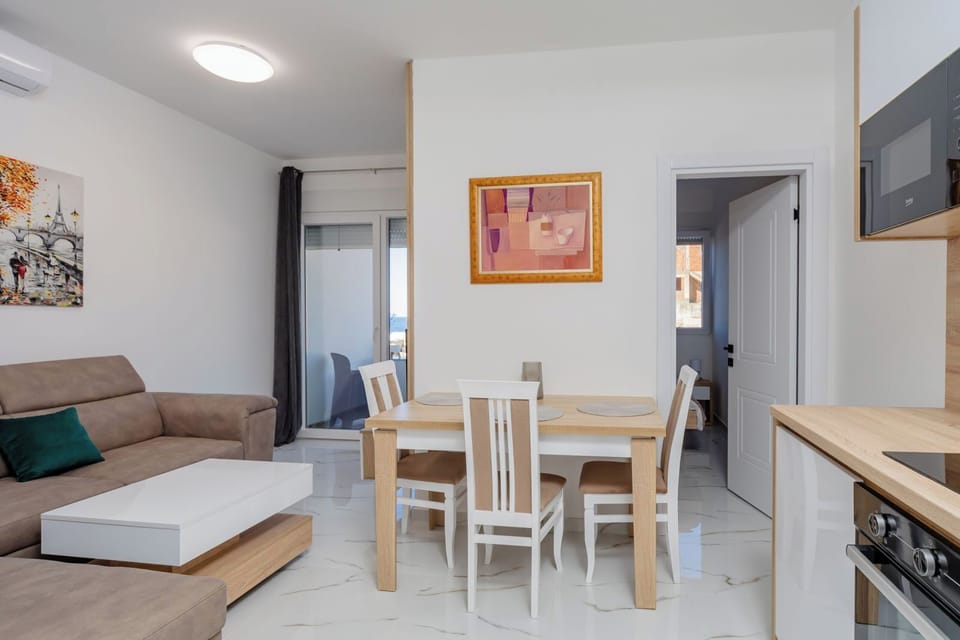 Family Apartment, Balcony, Bay View | Interior