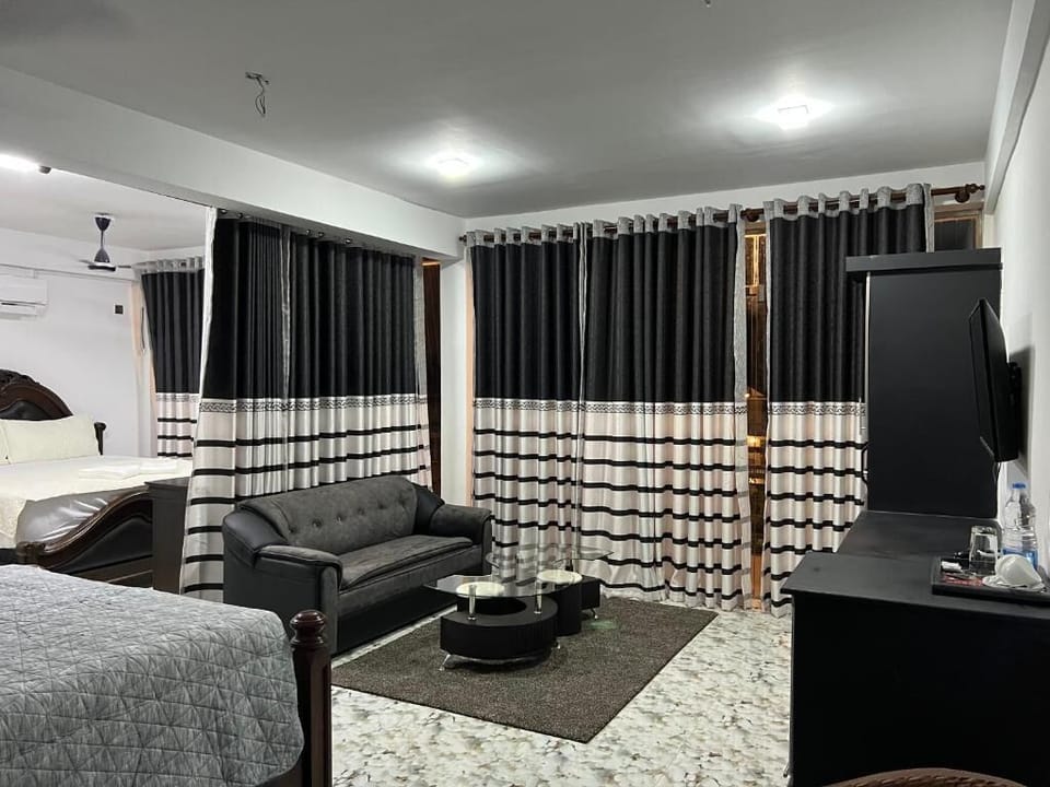Deluxe Double Room, Balcony, Ocean View | Laptop workspace, free WiFi