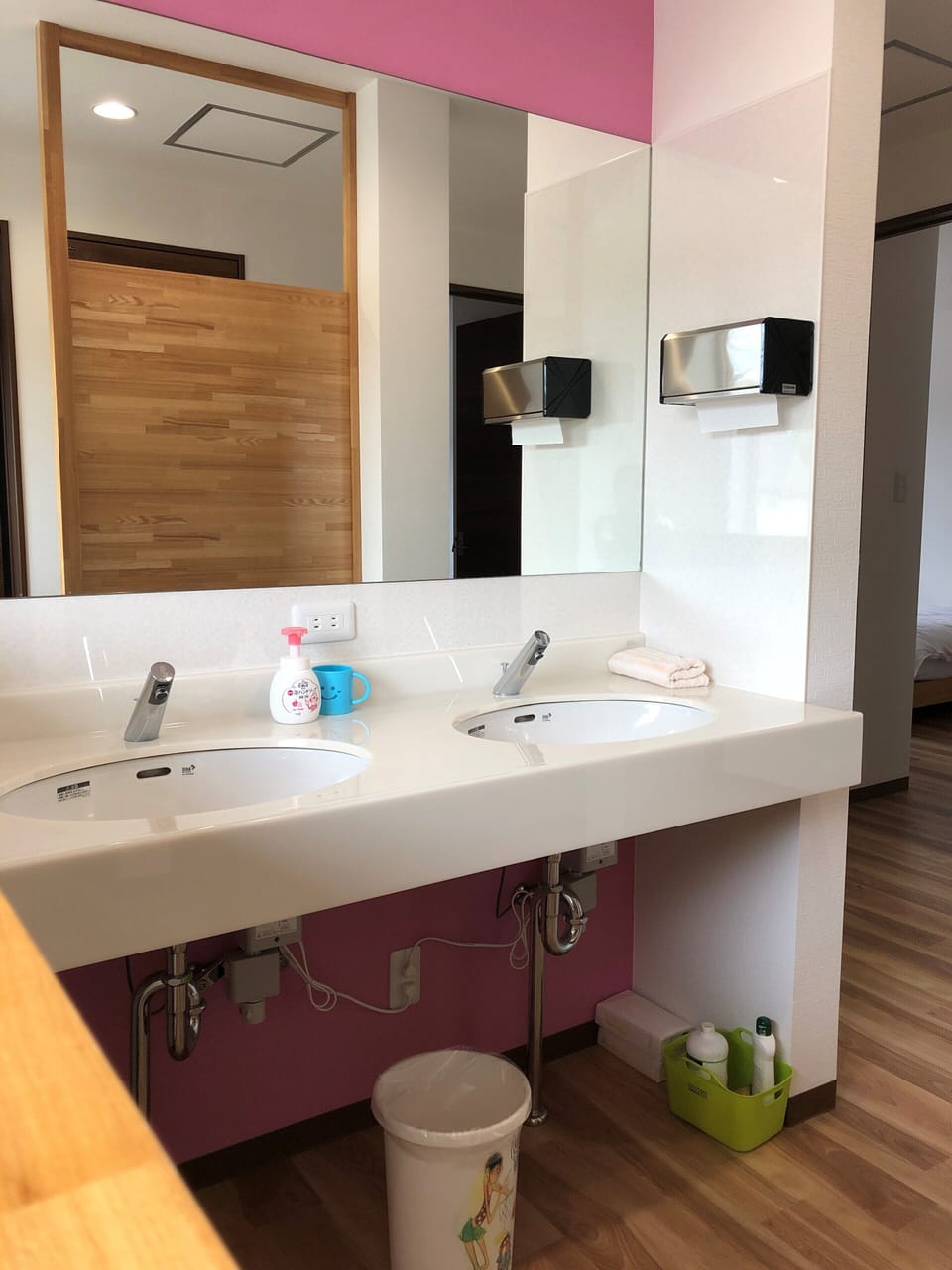 Separate tub and shower, hair dryer, slippers, towels