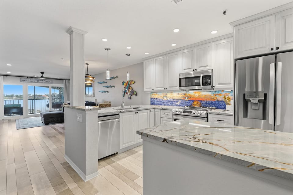 Condo, Multiple Beds (Bouchelle Island 202) | Private kitchen