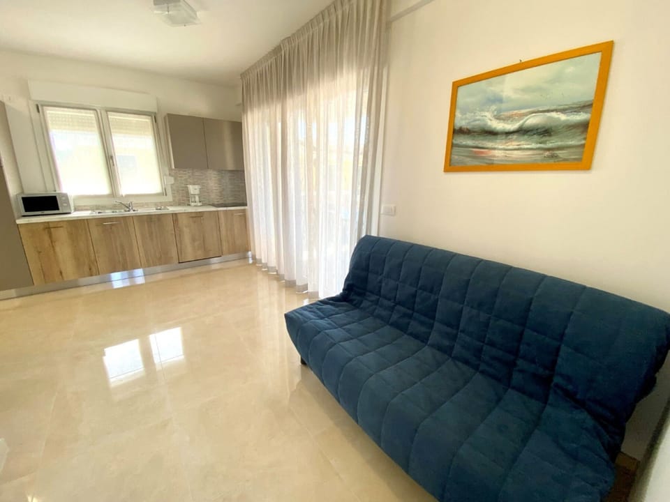 Studio, 1 Bedroom, Terrace, City View | Interior
