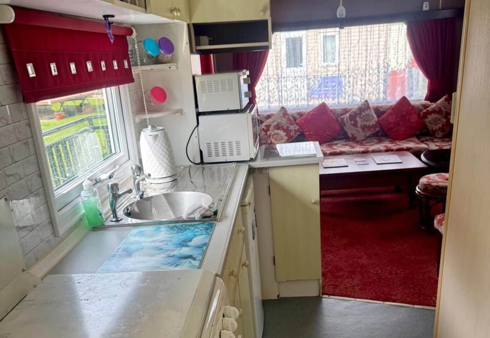 Fridge, microwave, oven