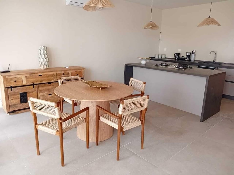 Villa | Dining