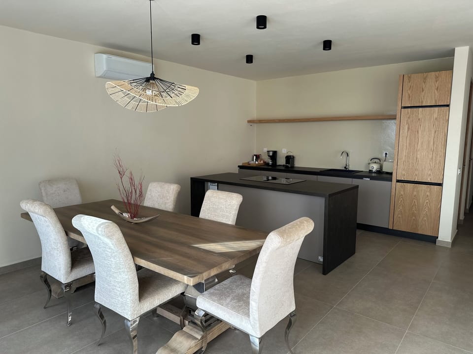 Villa | Dining