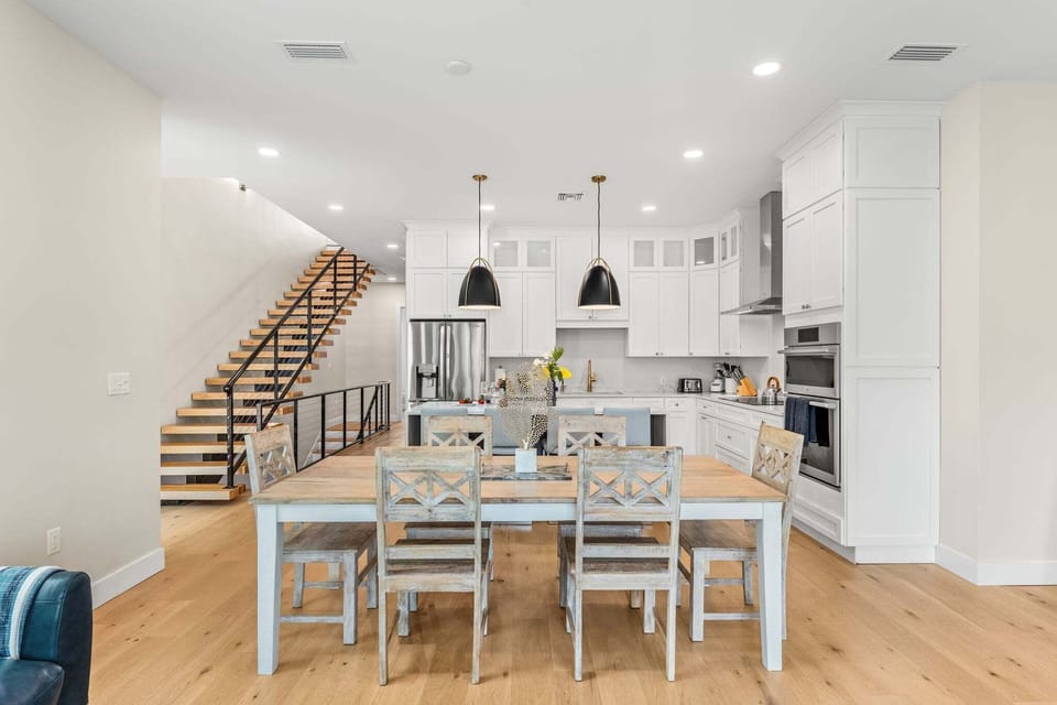 Villa (Multiple Bedrooms) | Dining