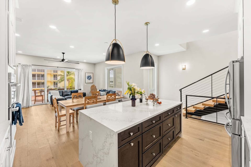 Villa (4 Bedrooms) | Private kitchen | Fridge, microwave, oven, stovetop