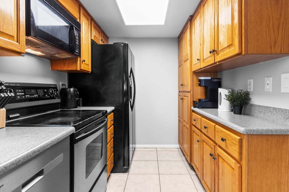 Villa (2 Bedrooms) | Private kitchen | Fridge, microwave, oven, stovetop