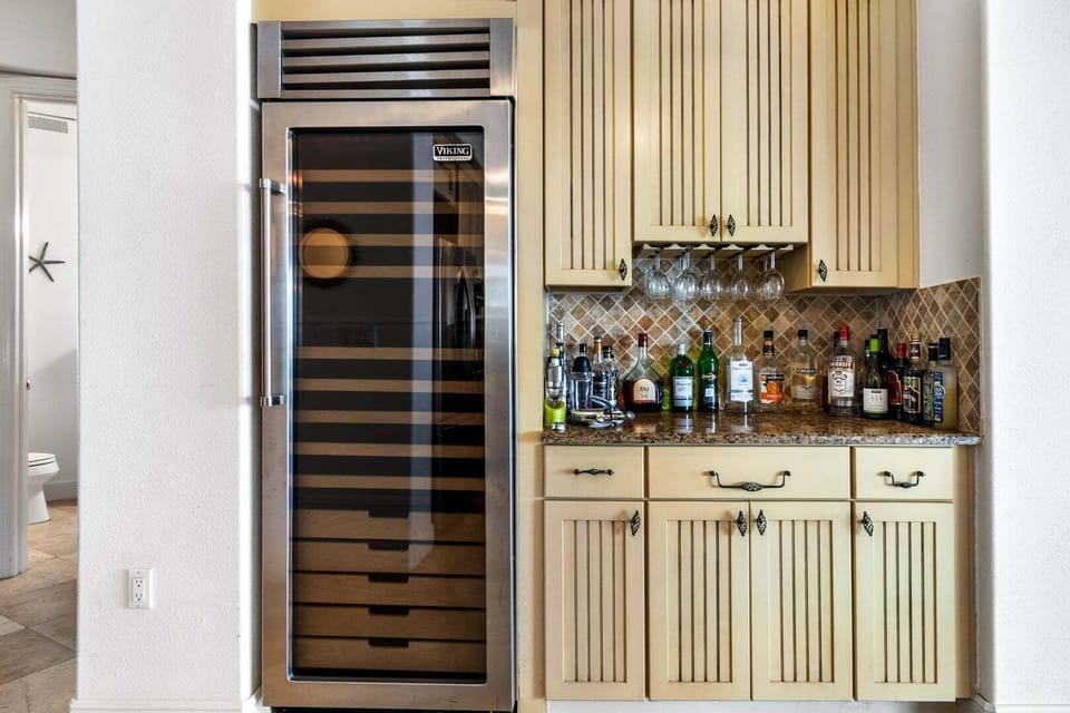 Apartment (3 Bedrooms) | Minibar