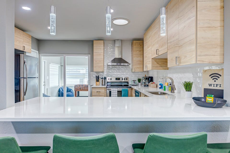 House (3 Bedrooms) | Private kitchen | Fridge, microwave, oven, stovetop