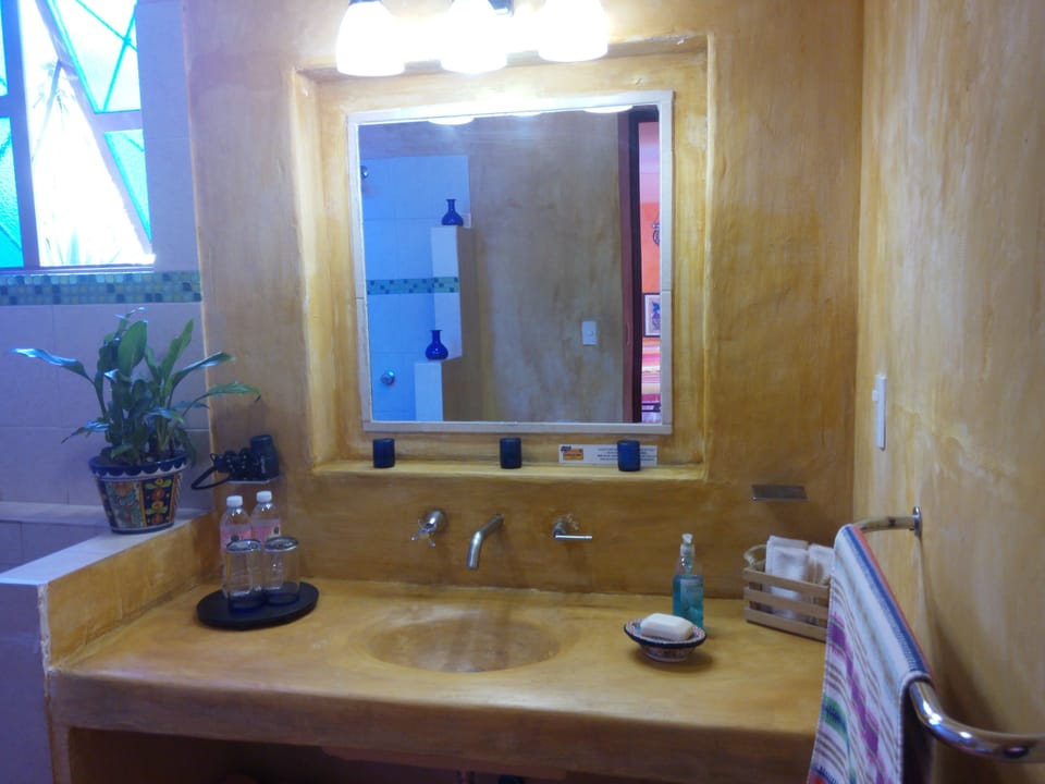 Standard Room | Bathroom sink
