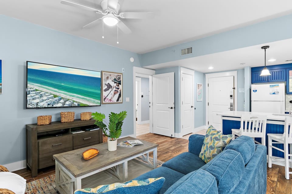 Condo, Multiple Beds (Pilot House 322) | Living area