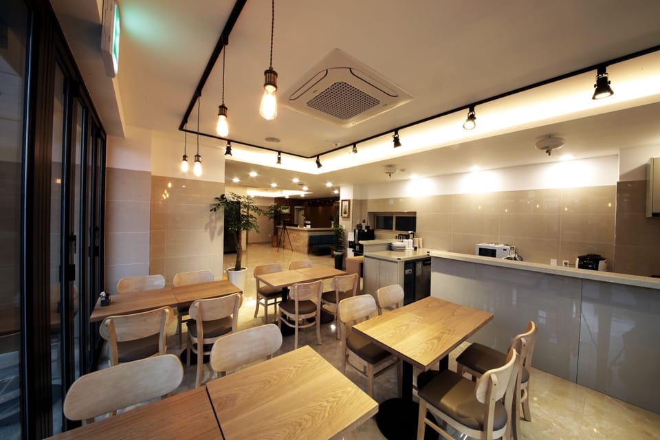 Coffee shop