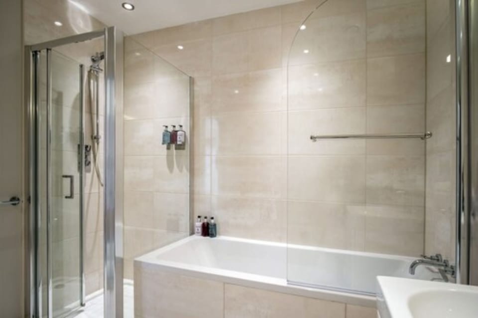 Grand Double Room, Golf View | Bathroom | Designer toiletries, hair dryer, towels, soap