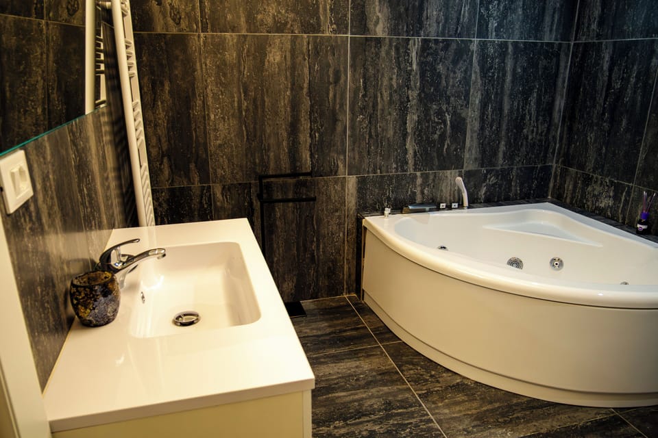 Double Room | Bathroom | Hair dryer, bidet, towels