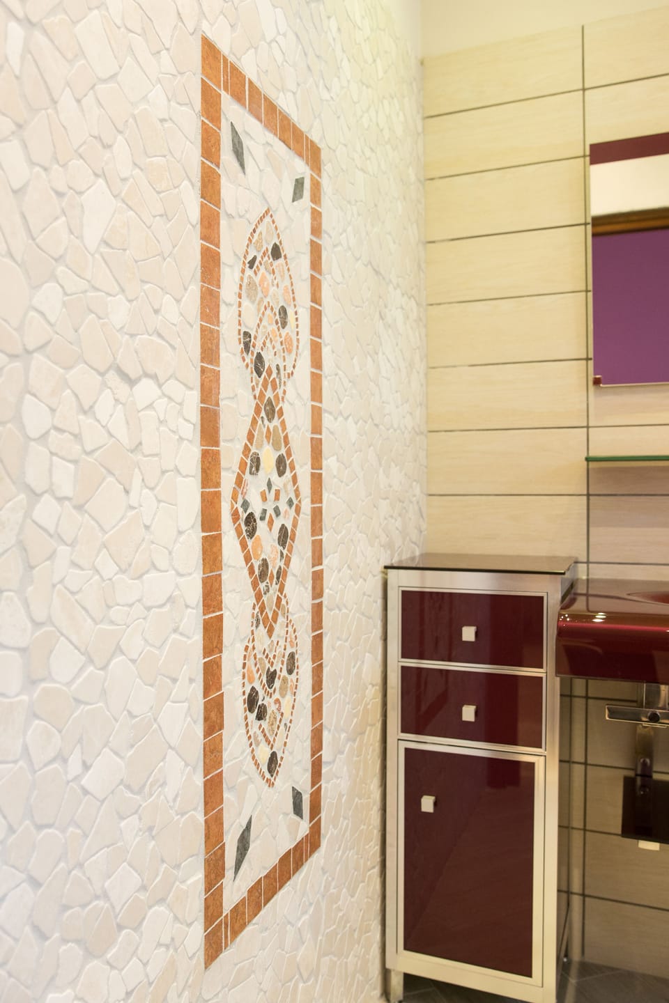 Quadruple Room | In-room safe, desk, soundproofing, WiFi (free)