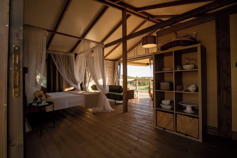 Luxury Double or Twin Room, Hill View | Cribs (free), rollaway beds (free), bed sheets
