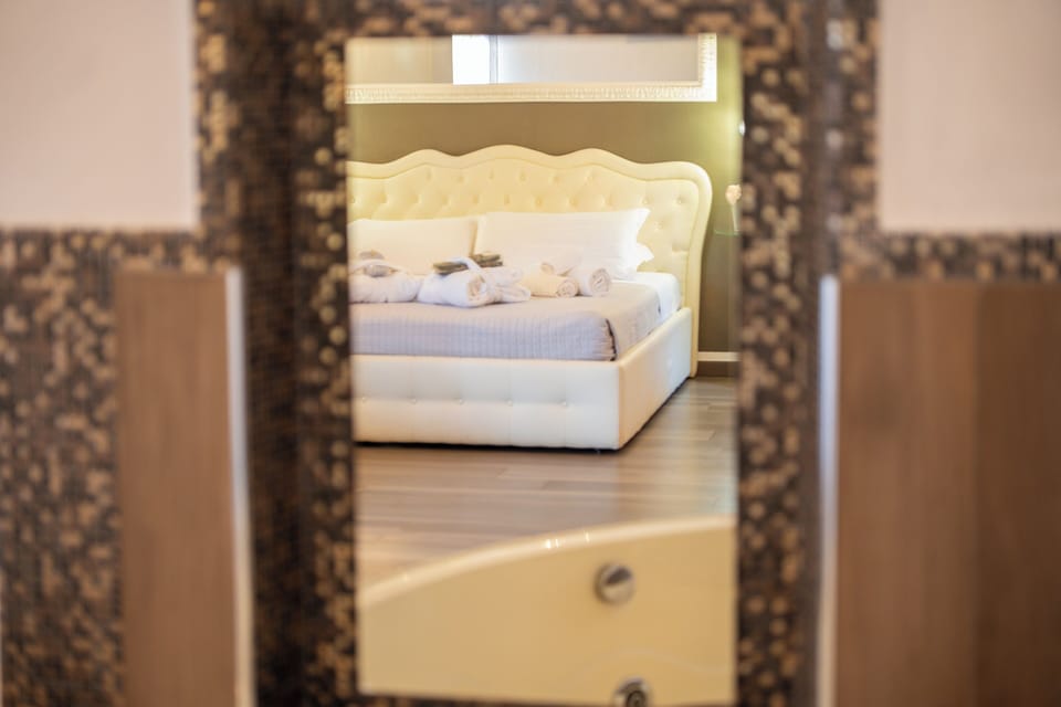 Junior Suite | Down comforters, desk, blackout drapes, soundproofing