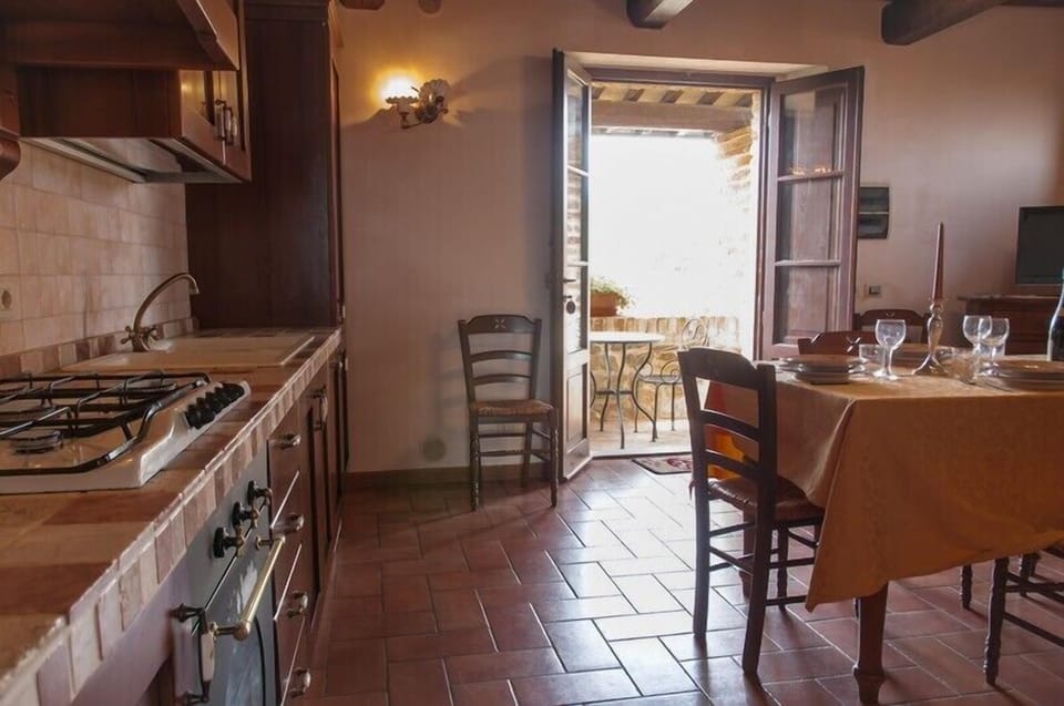 Apartment, 2 Bedrooms | Private kitchen | Fridge, stovetop, dishwasher, cookware/dishes/utensils