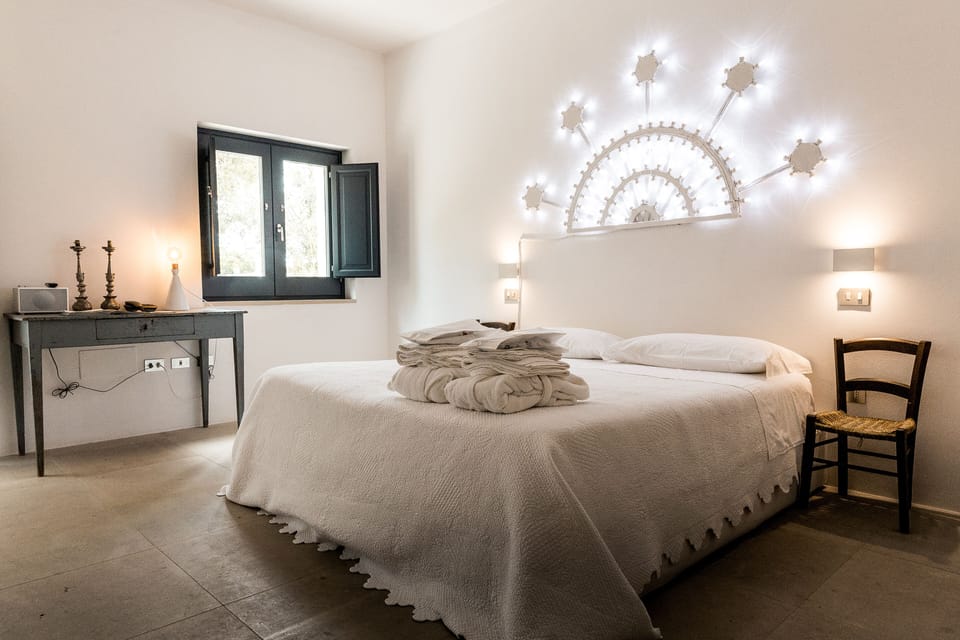 Superior Double Room | Premium bedding, minibar, in-room safe, blackout drapes