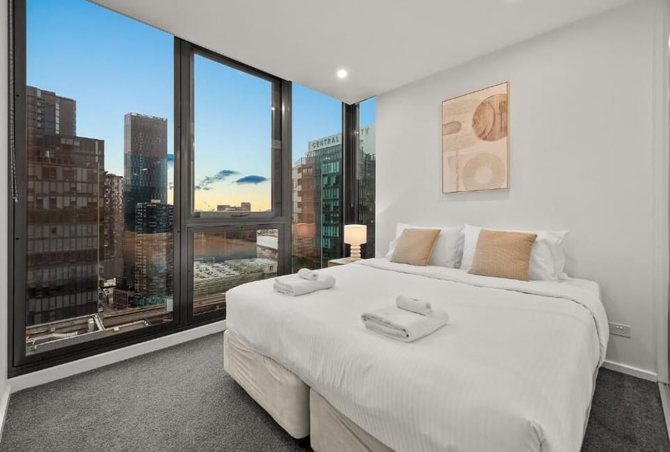 Deluxe Apartment, Balcony, City View | Iron/ironing board, free WiFi