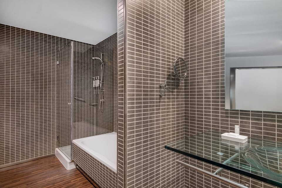Hair dryer, bidet, towels