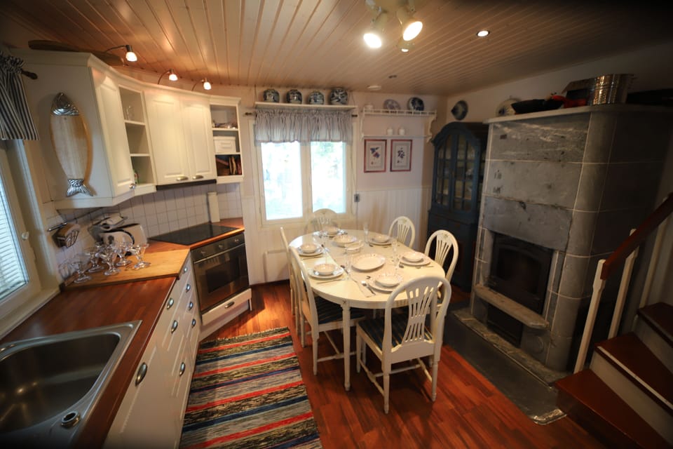 Traditional Cottage, 2 Bedrooms, Sea View, Beachside | Interior