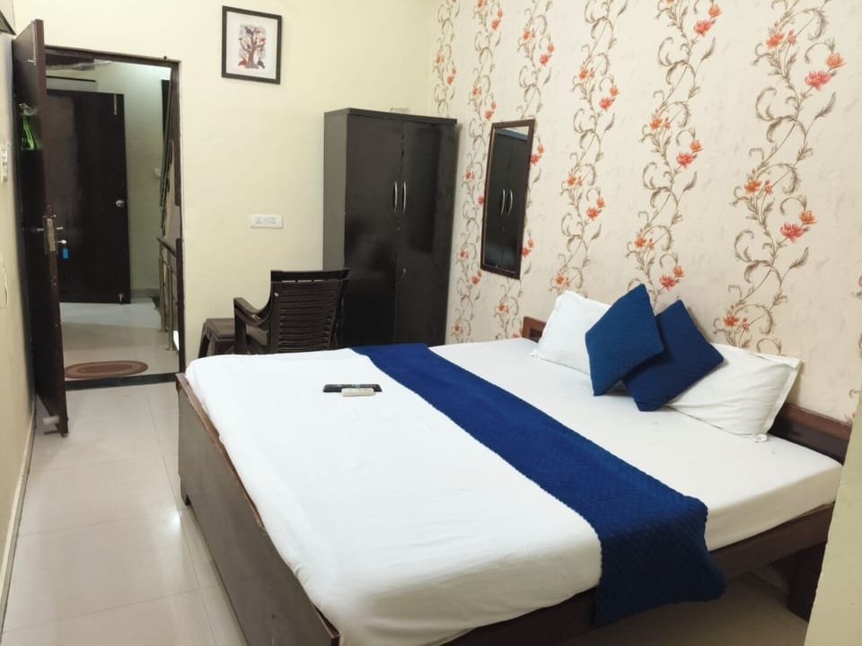 Deluxe Room, City View