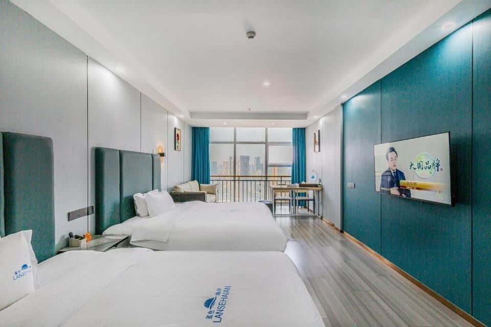Blackout drapes, soundproofing, WiFi (free)