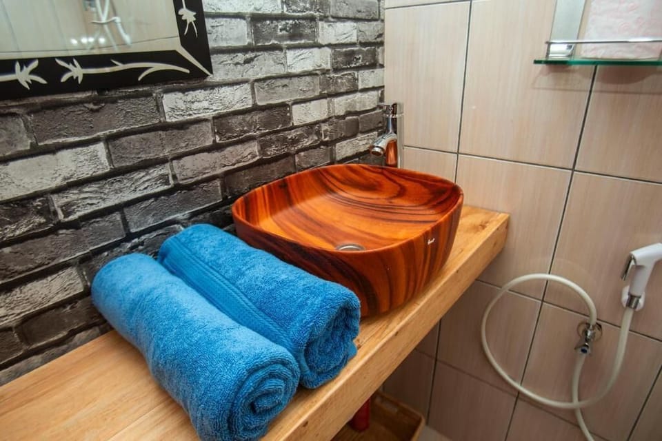 Bathrobes, slippers, bidet
